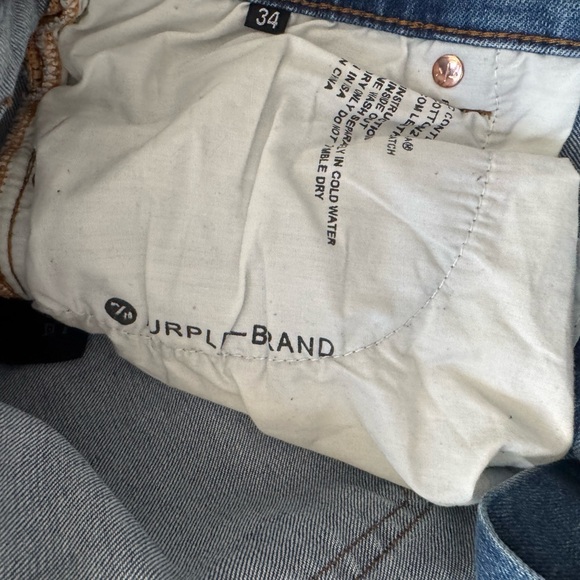 Distressed Blue Jeans - Picture 6 of 9